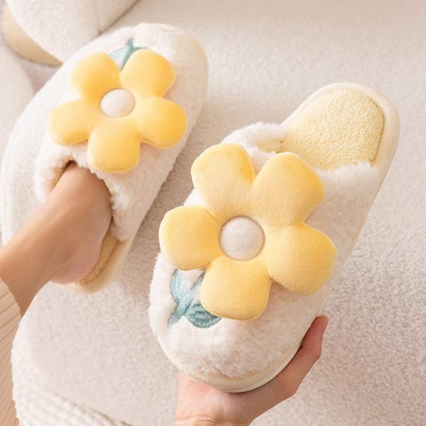 Flowers Plush Slippers - Modakawa Modakawa